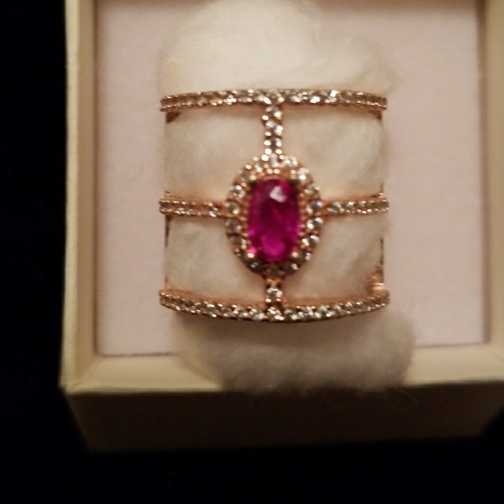 Beautiful  Rose gold & Ruby with Swarovski crystal